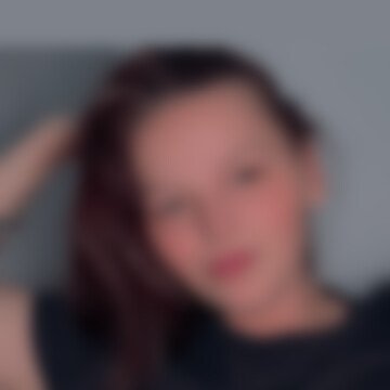 Babysitter Kira aus 66955 Pirmasens
